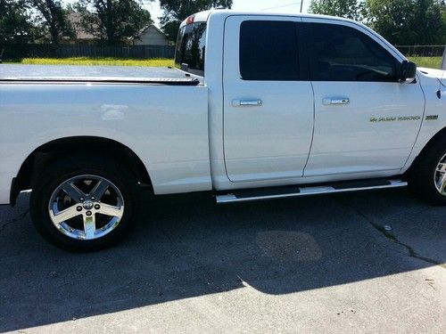 White dodge ram 1500 big horn