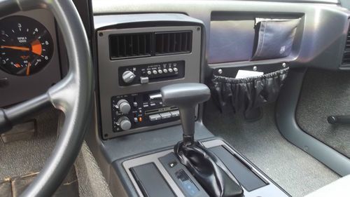 1987 pontiac fiero se coupe 2-door 2.5l one owner great condition 39,000 + miles