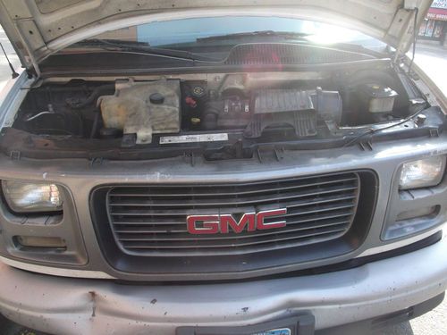 Gmc savana 2001