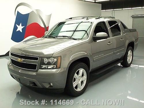 2007 chevy avalanche 3lt heated leather nav 20's 76k mi texas direct auto