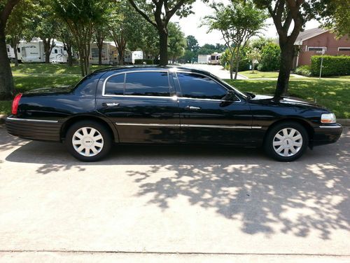 2006 lincoln town car executive l sedan "texas car since 07"