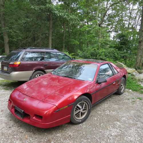 1984 pontiac fiero base coupe 2-door 2.5l