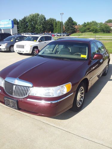 2000 lincoln town car signature sedan 4-door 4.6l