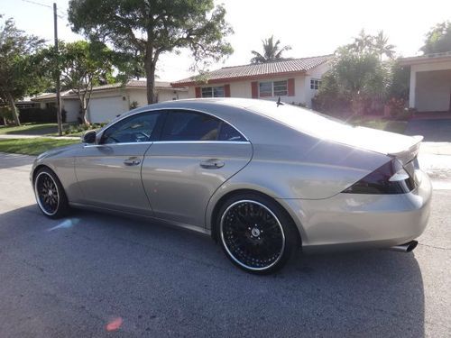 2006 mercedes-benz cls 550 fl car clean car fax line new make serious offer