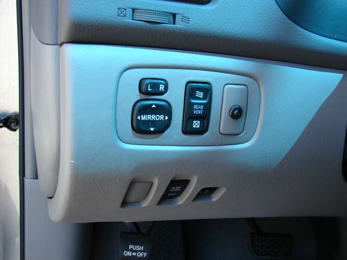 2004 Toyota Sienna LE V6 FWD 1 owner 123,000 miles NO RESERVE, image 13