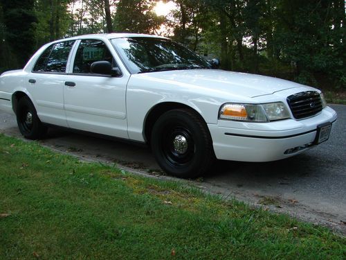 2001 ford crown victoria police interceptor sedan 4-door 4.6l