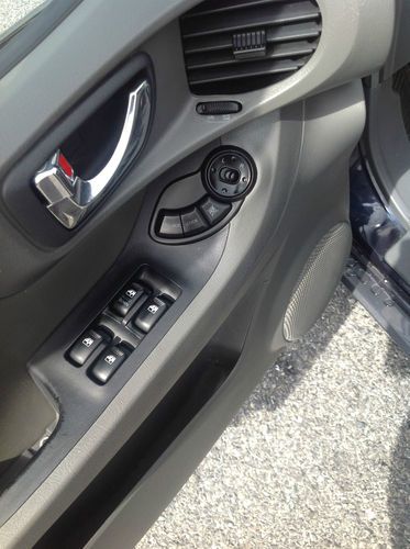 2004 HYUNDAI SANTA FE GLS 4 DOOR 4X4 SUV SPORTS UTILITY VEHICLE NO RESERVE, image 6