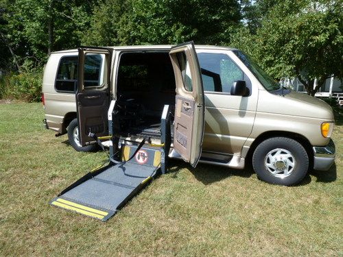 2000 ford e150 w/ricon lift