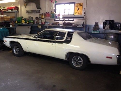 1974 plymouth roadrunner base coupe 2-door 5.2l