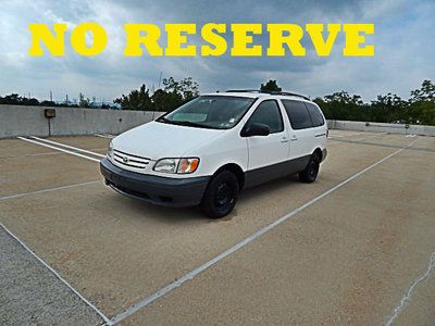 2001 toyota sienna shippers special  runs great no reserve auction