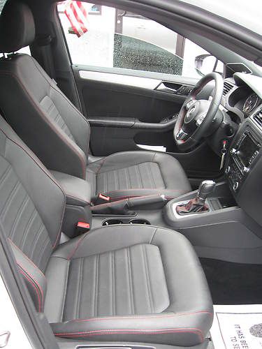 2012 VW Jetta Sedan 2.0; 4 Cylinder Engine! Great Fuel Economy! ONE OWNER, image 22