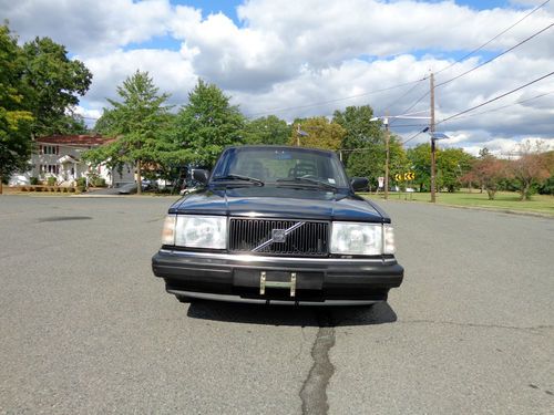 1992 volvo 240 base sedan 4-door 2.3l