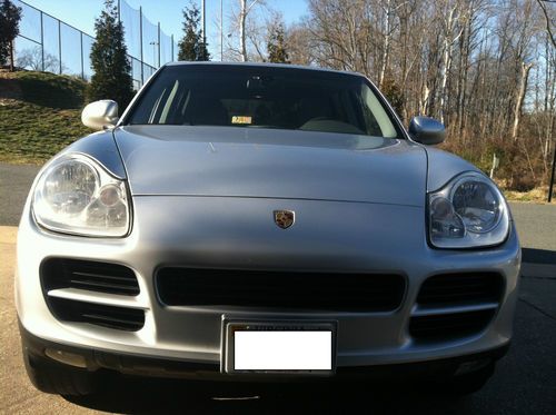 Low miles silver cayenne s