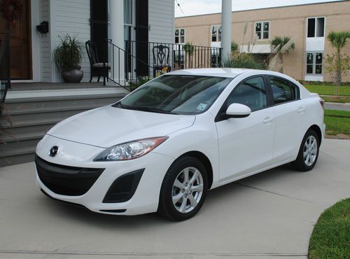 2010 mazda 3 i sedan 4-door 2.0l &gt;&gt;very low miles&lt;&lt; one owner clean car!!