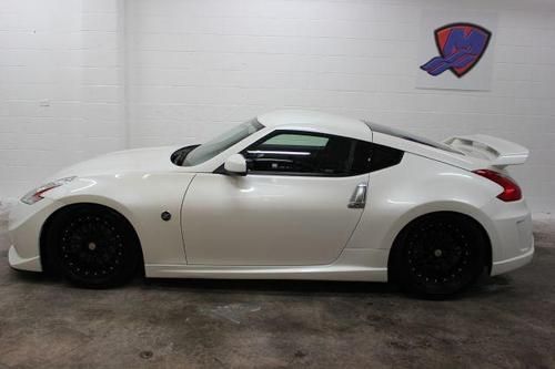 2010 nissan 370z nismo coupe 2-door 3.7l