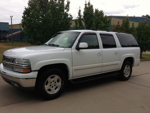 2004 chevrolet suburban leather new tires,clean nc title, no reserve,&#034;no reserve