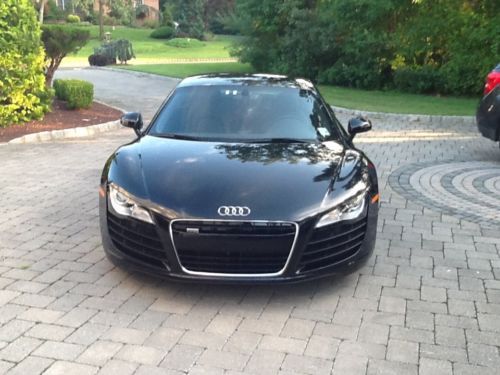 2009 audi r8 base coupe 2-door 4.2l