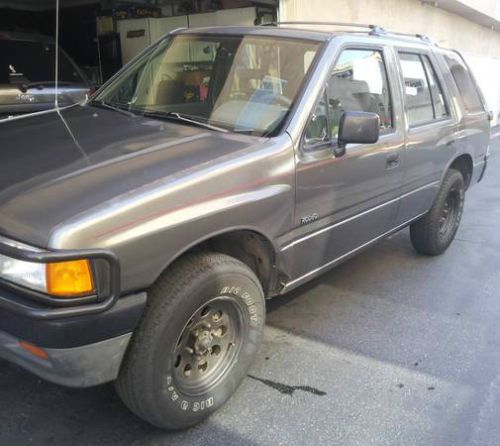 1993 isuzu rodeo ls sport utility 4-door 3.2l v6 gray, grill guard, roof rack