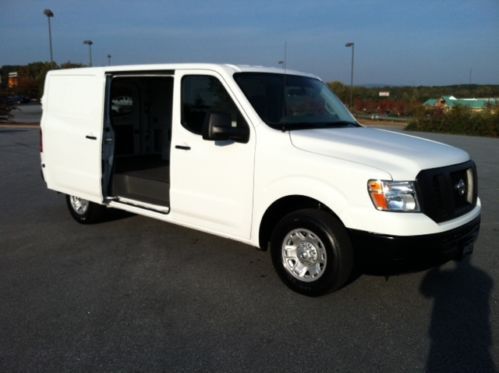 2013 NISSAN NV2500HD STANDARD VAN, US $20,400.00, image 3