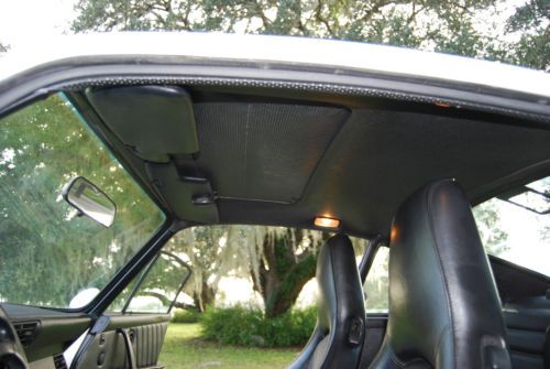 1987 Porsche 911 Carrera Coupe 2-Door 3.2L, image 10