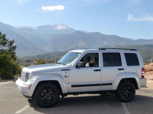 2012 jeep liberty arctic edition sport utility 4-door 3.7l