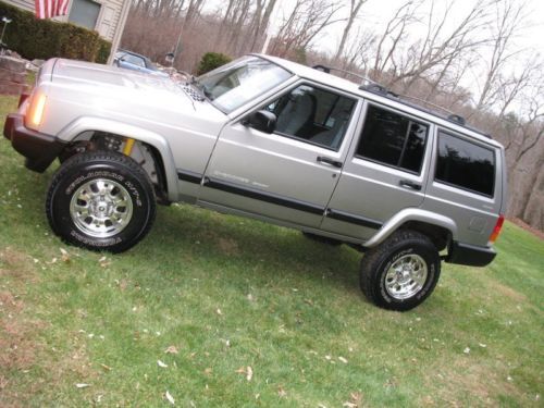2001 jeep cherokee sport 4x4-75,000 original miles!!!