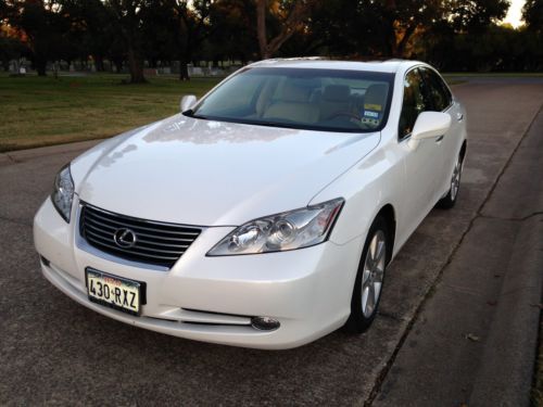 Lexus es350, 27,620 miles, one owner, mint condition