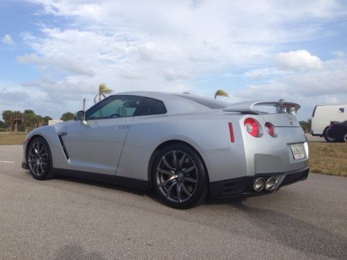 2012 Nissan GT-R Premium Coupe 2-Door 3.8L Super Silver, US $85,000.00, image 2