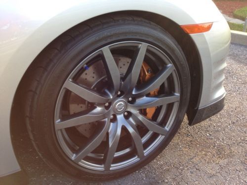 2012 Nissan GT-R Premium Coupe 2-Door 3.8L Super Silver, US $85,000.00, image 9