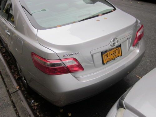 2009 TOYOTA CAMRY, image 2