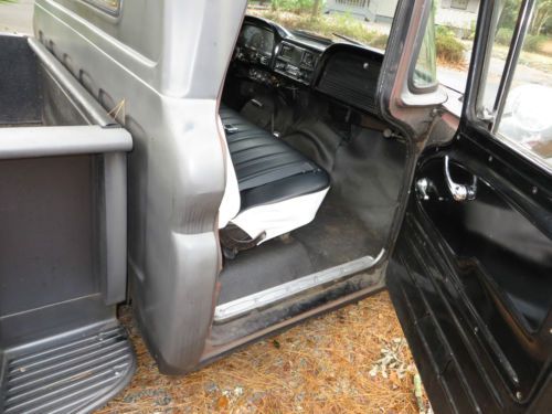 1961 Chevrolet C-10 Apache shortbed stepside, image 9