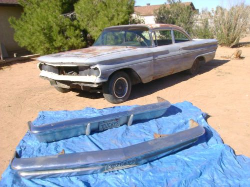 Rare 1960 pontiac star chief 2 dr. sedan  1 of 5700 built  original california
