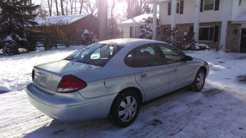 2005 ford taurus