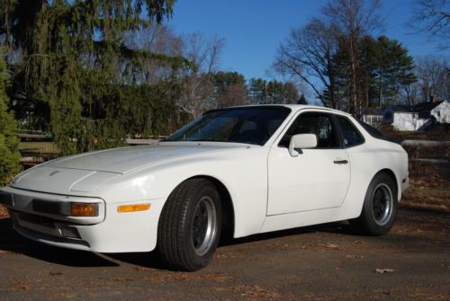 Porsche 944