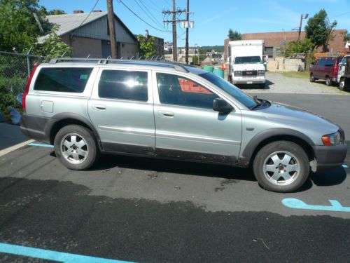 2004 volvo xc70 wagon 2.5l