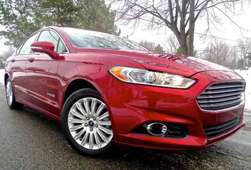 2014 ford fusion hybrid/ navigation/ sunroof/ rear camera/ no reserve !!!!