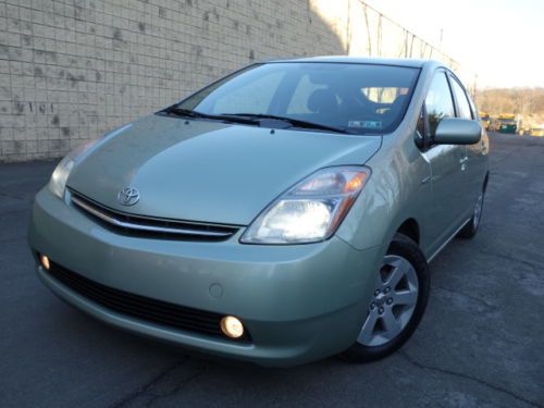 Toyota prius hybrid package 5 backup camera smart key navigation jbl  no reserve