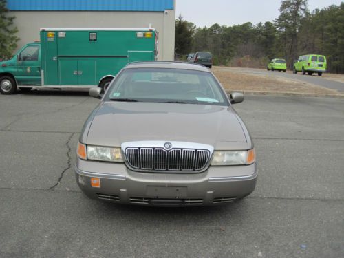 2002 mercury grand marquis gs sedan 4-door 4.6l