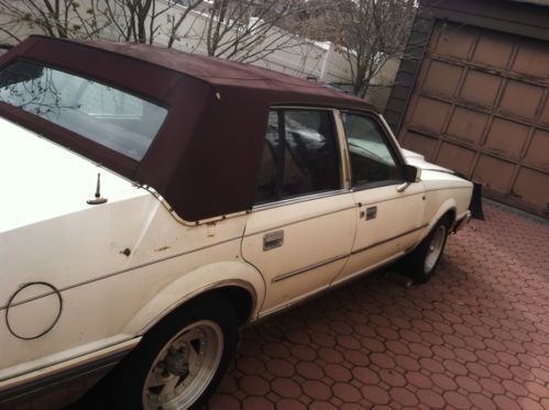 1983 lincoln continental base sedan 4-door 5.0l