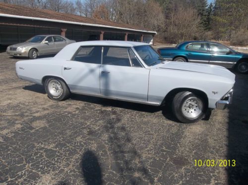 1966 CHEVROLET CHEVELLE 4 DOOR POSTLESS SEDAN, image 5