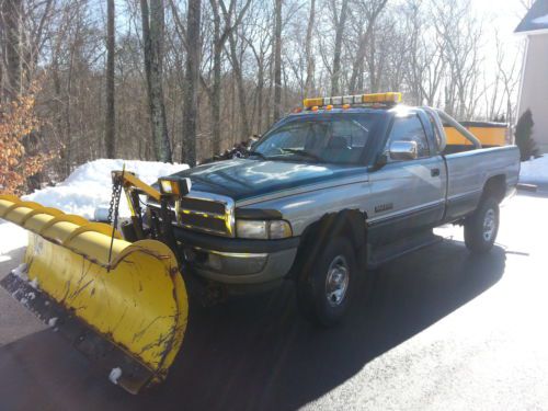 1995 dodge 2500 ram diesel 4x4 fisher plow &amp; sander whelen light bar