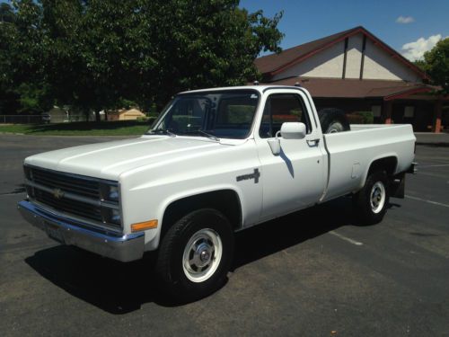 1983 chevy 3/4 ton 4x4 52k original miles clean and rust free