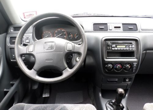 *1999 honda cr-v rare 5 speed- 1 owner clean carfax low miles- like new