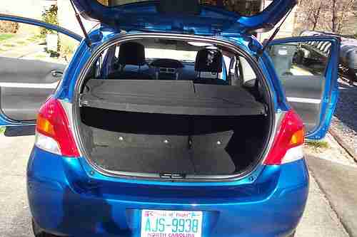 2010 Toyota Yaris Hatchback Salvage Rebuilt 33K Like New, image 5