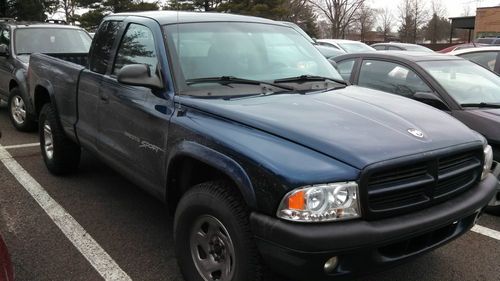 2001 dodge dakota base extended cab pickup 2-door 4.7l