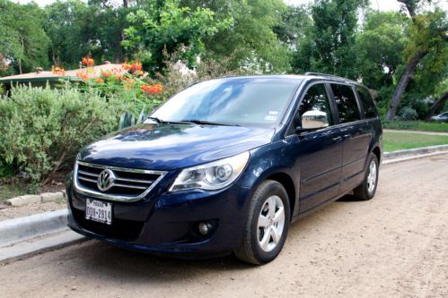 2009 volkswagen routan sel - 66k - great shape!