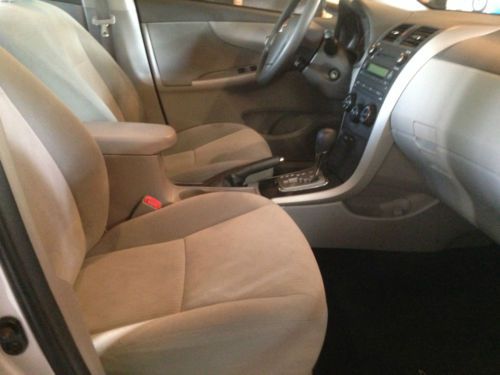 2010 toyota corolla le sedan 4-door 1.8l