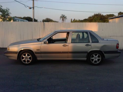 1996 volvo 850 base sedan 4-door 2.4l