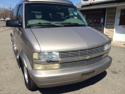 2002 chevrolet astro conversion van no reserve!