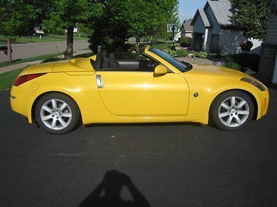 Awesome 2005 350z roadster, automatic, nice condition, 1 owner